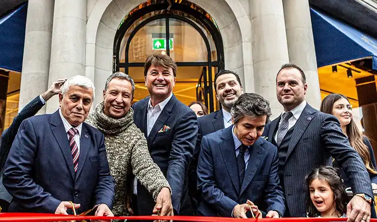Şekerci Cafer Erol, 218 Yıllık Mirasını Londra’da YaşatıyorHaberin BaşlıklarıŞekerci Cafer