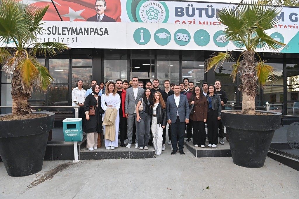 Universite Ogrencilerine Suleymanpasa Belediyesinden Sinav Destegi