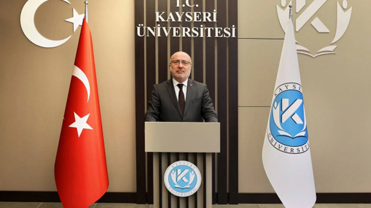 Universite Rektorunun Makam Odasi Icin 6 Milyon TL Harcamasi Skandali