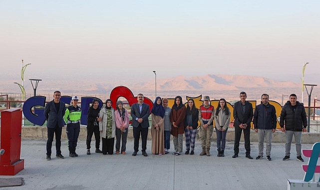 Vali Turan, Iğdır’daki Öğrencilere Destek VerdiHaberin BaşlıklarıVali Turan, Iğdır’daki Öğrencilere