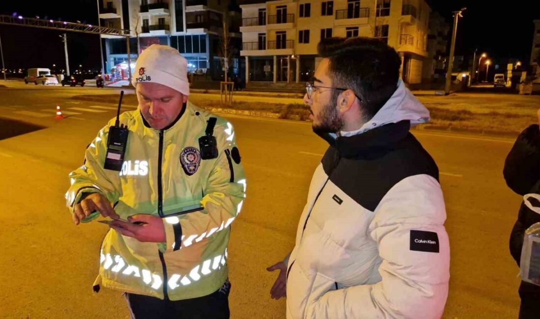 Ankara’da Polis Tarafından Yakalanan Genç Sürücüden Olaylı Trafik Kontrolü Genç