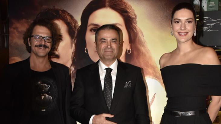 Bergüzar Korel ve Mehmet Günsür’ün başrollerini paylaştığı “Annem Ankara” adlı