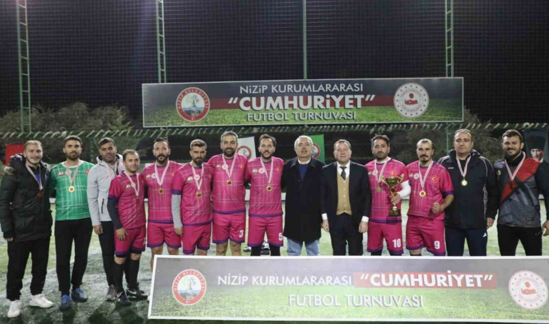 Nizip Belediyesi ve Nizip Kaymakamlığı İş Birliğiyle Cumhuriyet Futbol Turnuvası