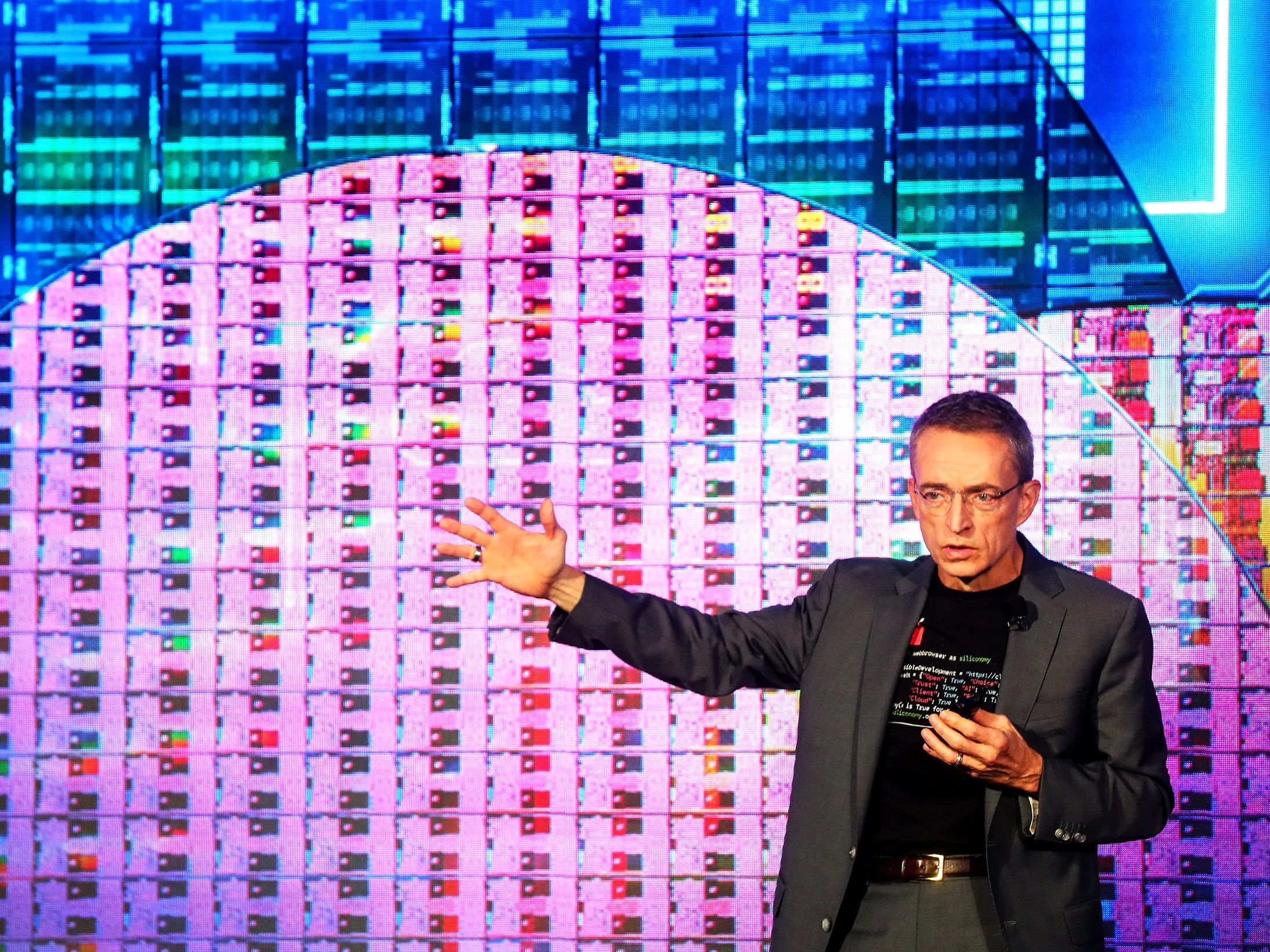 1733792940 Tsmc Kurucusundan Intele Tavsiye Yapay Zekaya Yonlenmeliydi