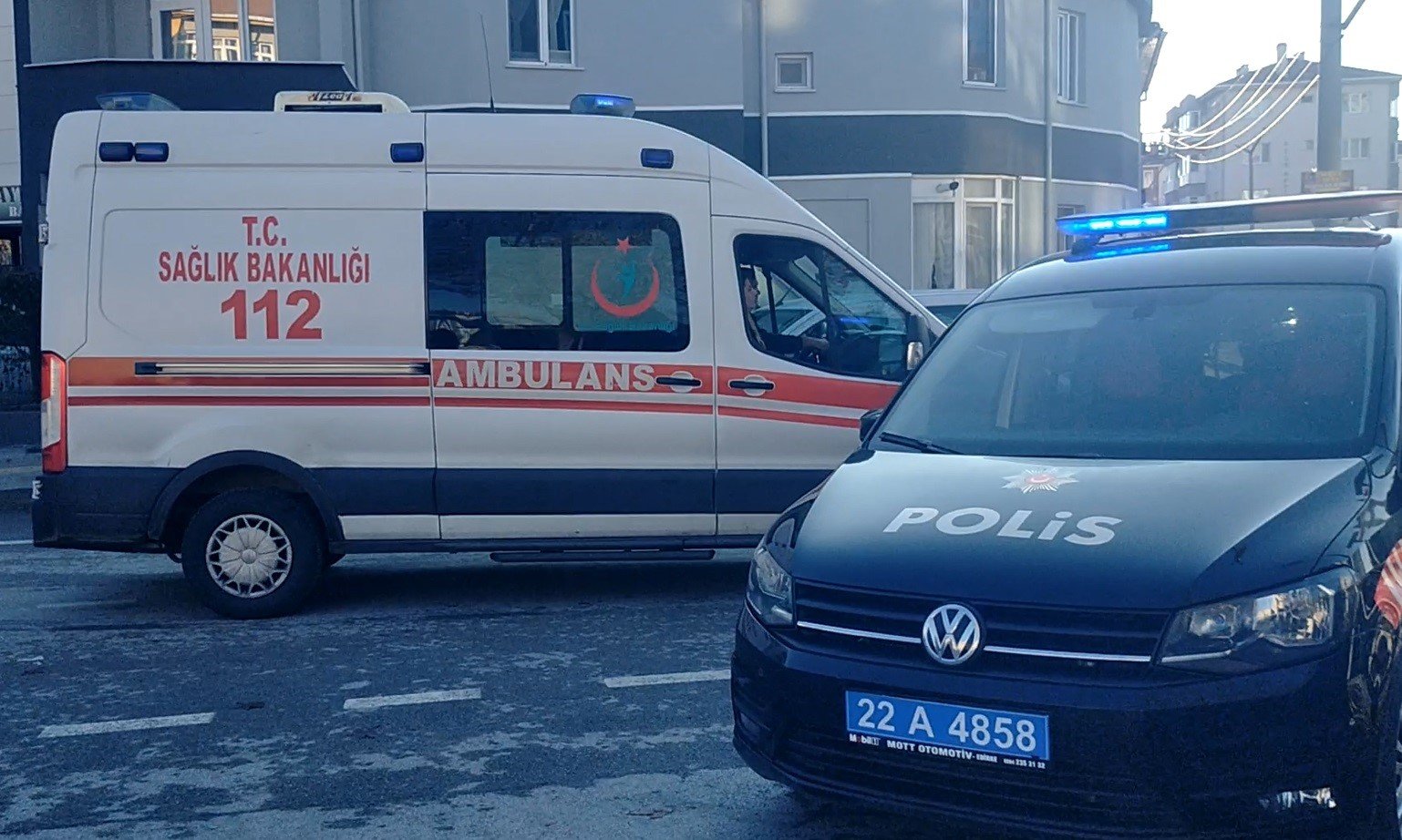 Edirne'de lise öğrencisine okul çıkışı bıçaklı saldırı