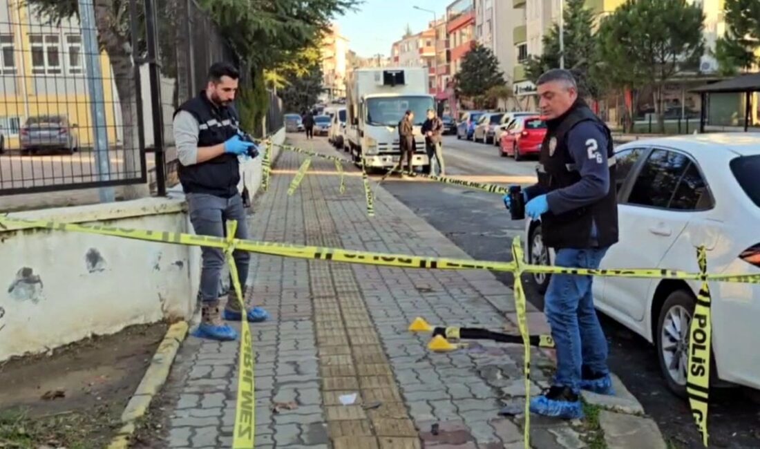 Edirne’de İlhami Ertem Anadolu Lisesi Önünde Bıçaklı Saldırı Edirne’de, İlhami