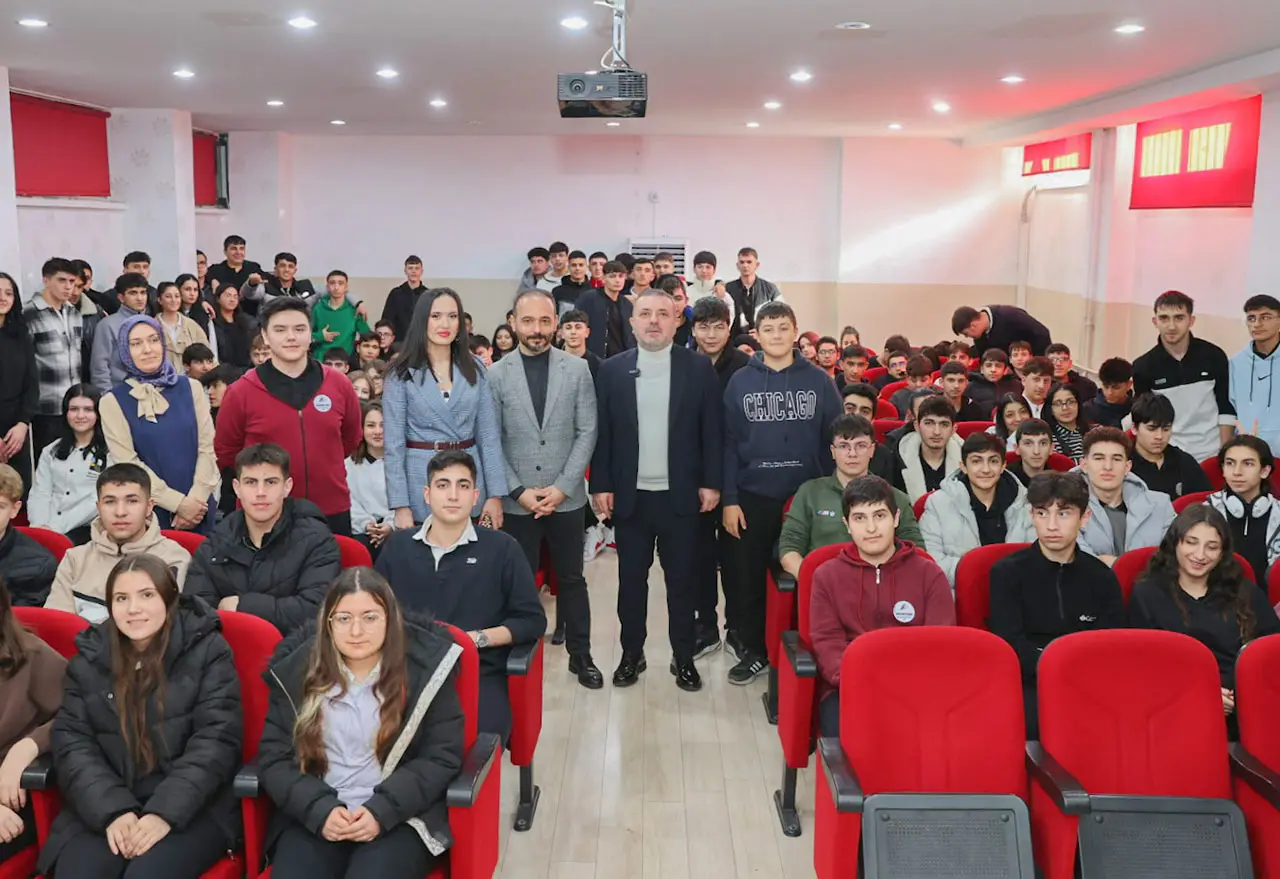 1734152519 964 Sincan Belediye Baskani Murat Ercanin Ogrencilerle Bulusma Ziyaretleri.webp