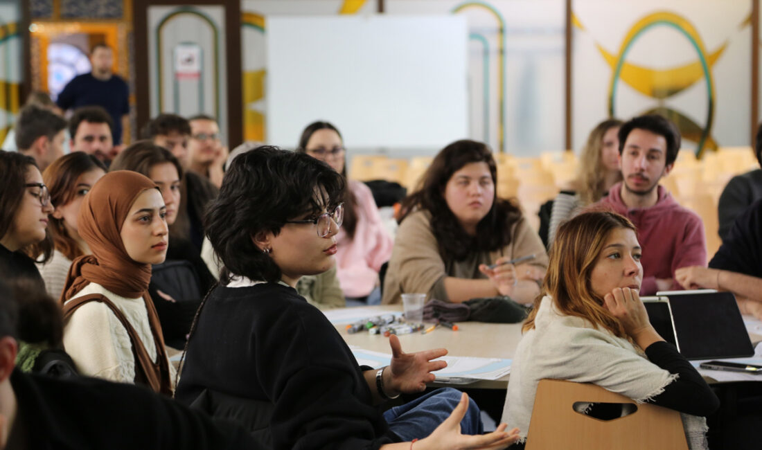 Eskişehir Büyükşehir Belediyesi Gençlik Merkezi, Üniversite Kulüpleri ile Çalıştay DüzenlediHaberin