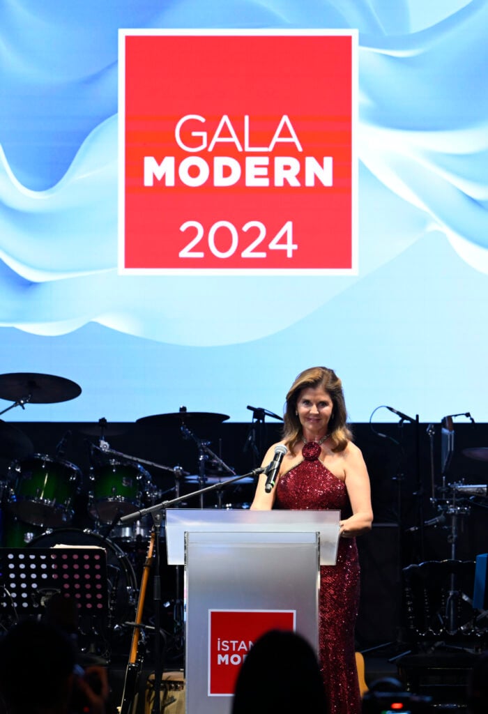 Sanata 23,3 Milyon Liralık Katkı, Gala Modern'e Yeni Bir Nefes Katıyor. Oya Eczacıbaşı