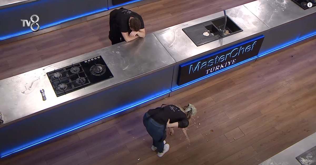 1734337674 785 Talihsizlik sonucu MasterChef Turkiyeden bir yarismaci daha elendi