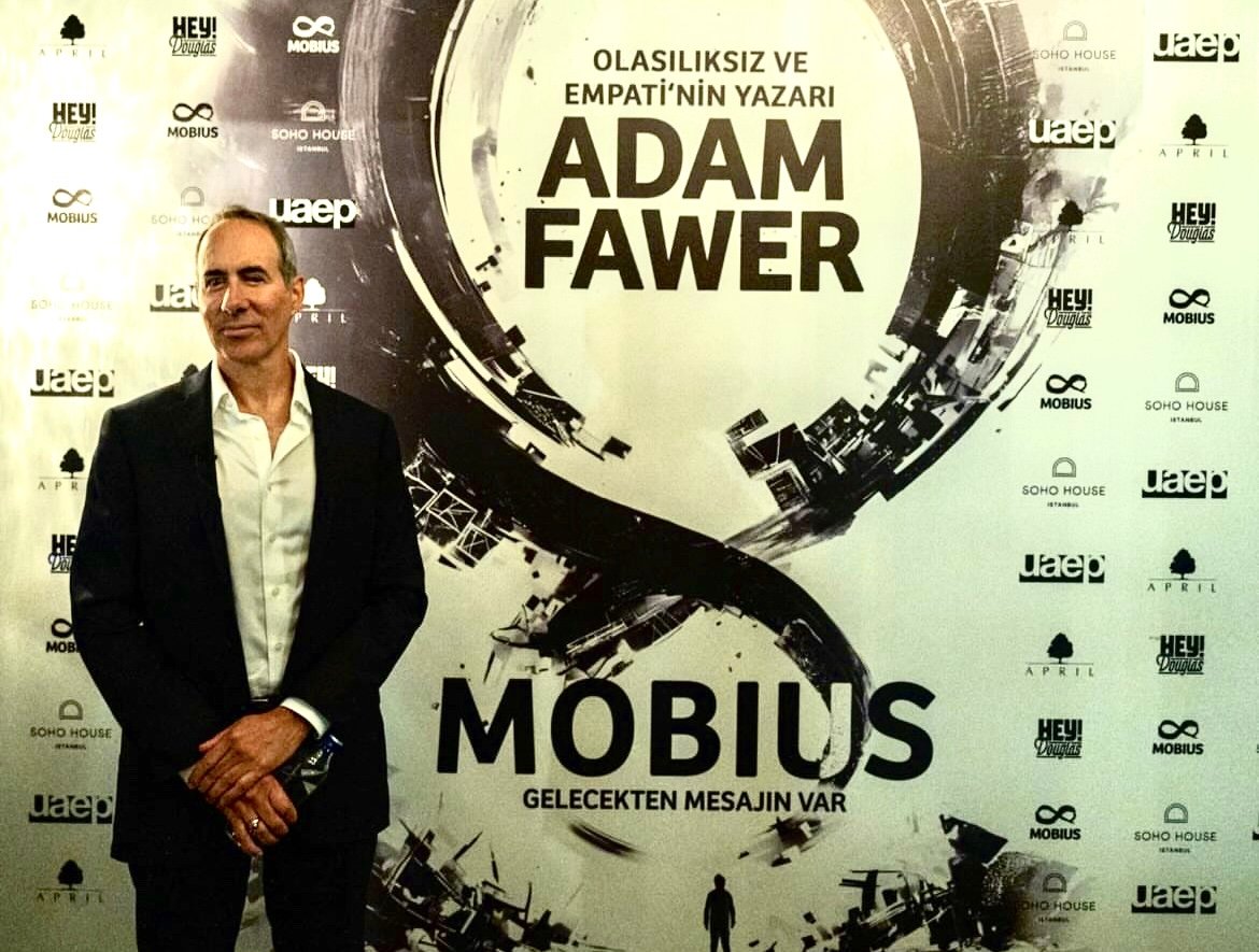 Adam Fawer, beş şehri içeren edebiyat turu için Türkiye