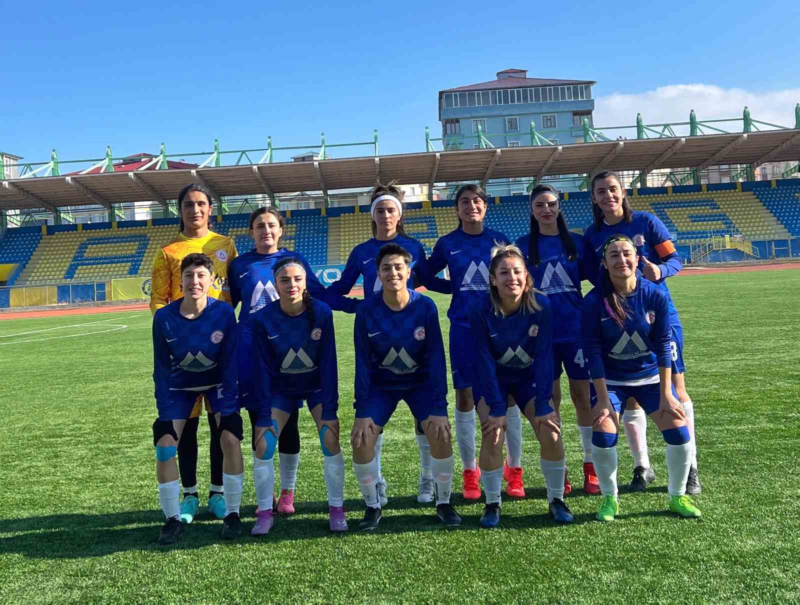 Ağrı ASPGSK Kadın Futbol Takımı, Erzincan Gençler Gücü’nü 2-0 mağlup ederek liderliğini sürdürdü