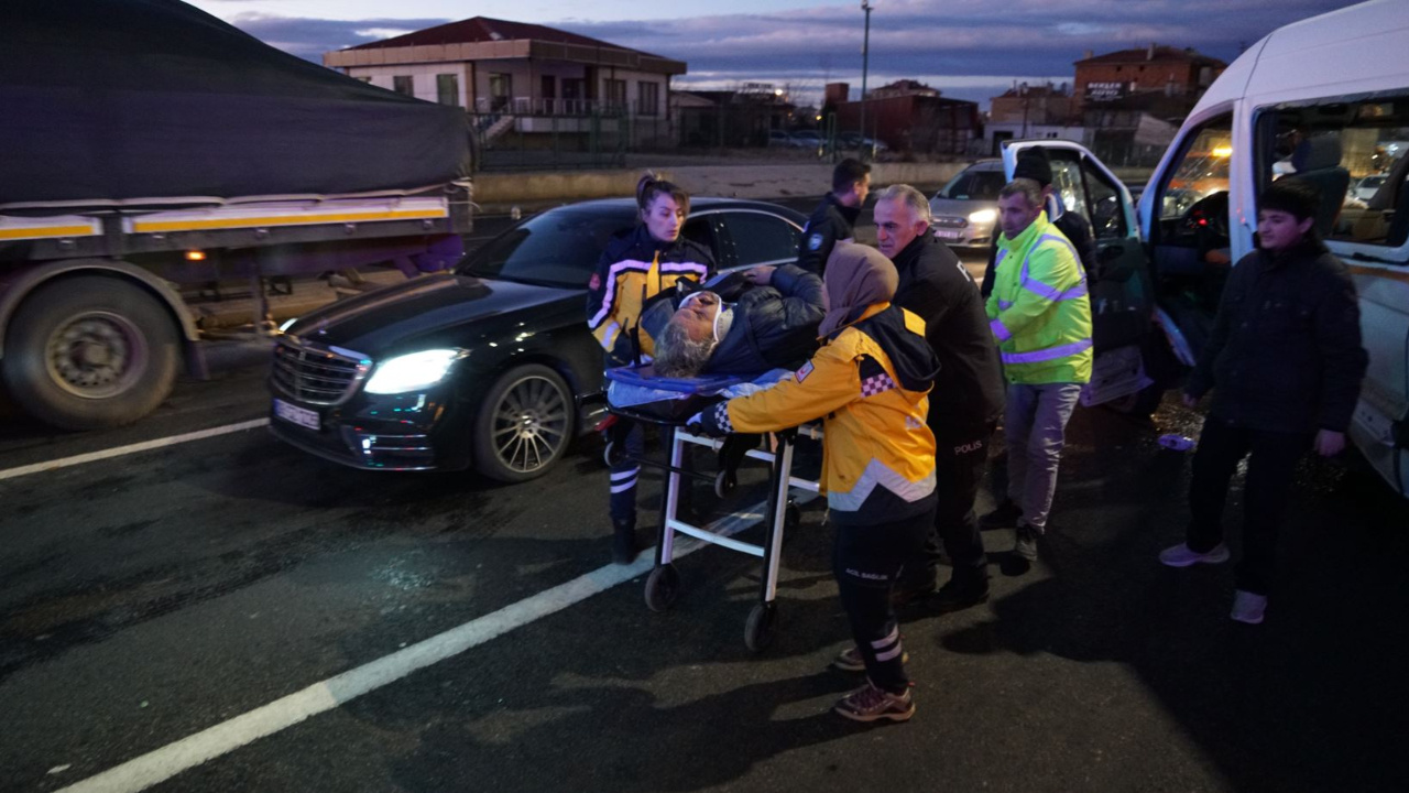 Ankara’da Öğrenci Servisi Kaza Geçirdi: 7 Yaralı Polatlı’da Meydana Gelen