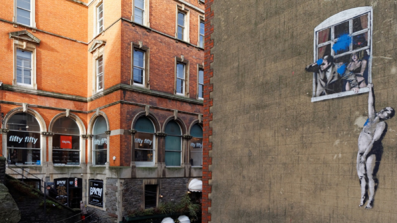 Bristol’deki Banksy Eseriyle İkonik Bina Açık Artırmaya ÇıkıyorHaberin BaşlıklarıBristol’deki Banksy