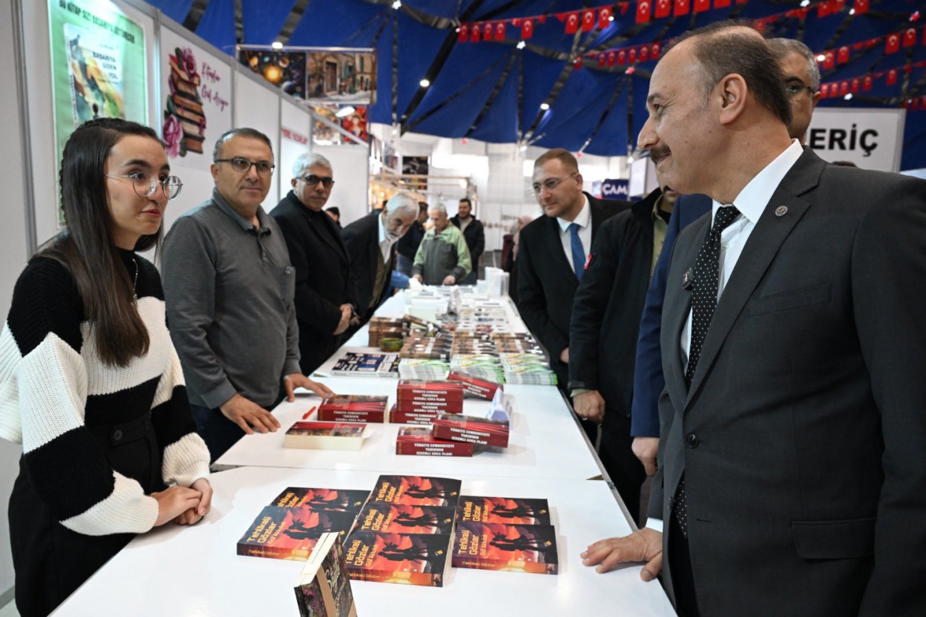 Isparta Belediyesi 7. Kitap Fuarı’nı Düzüzenledi Vali Abdullah Erin, Fuarın