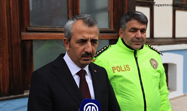 Edirne Valisi Sezer: Belediye Başkanımıza Destek Edirne Valisi Yunus Sezer,