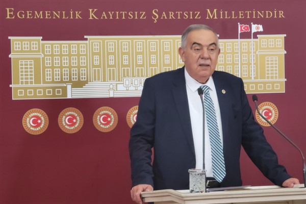 Demokrat Parti Sözcüsü, Depremler Sonrası Eğitim Altyapısındaki Eksiklikleri Gündeme Getirdi