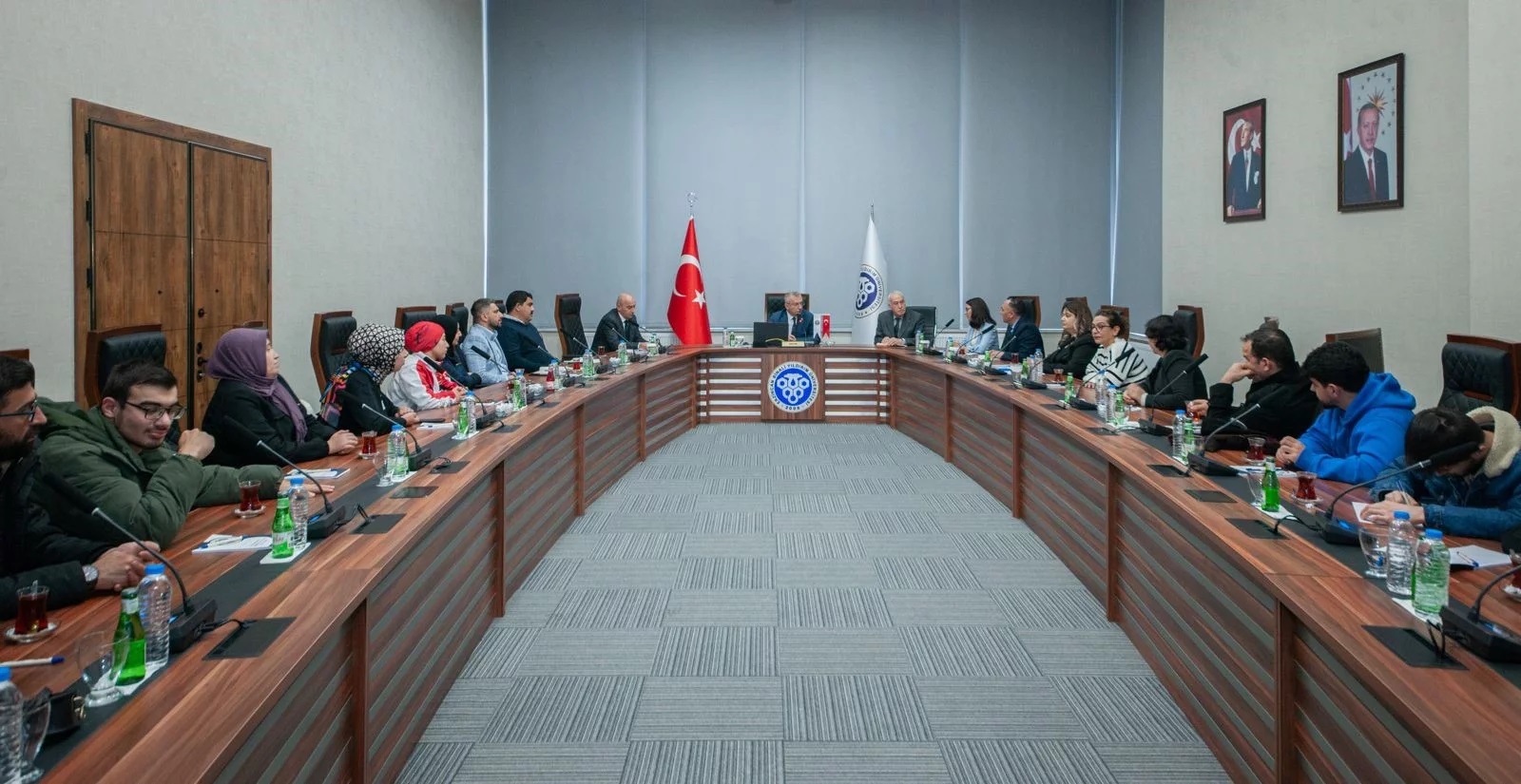 Erzincan Binali Yıldırım Üniversitesi Rektörü Prof. Dr. Akın Levent, engelli