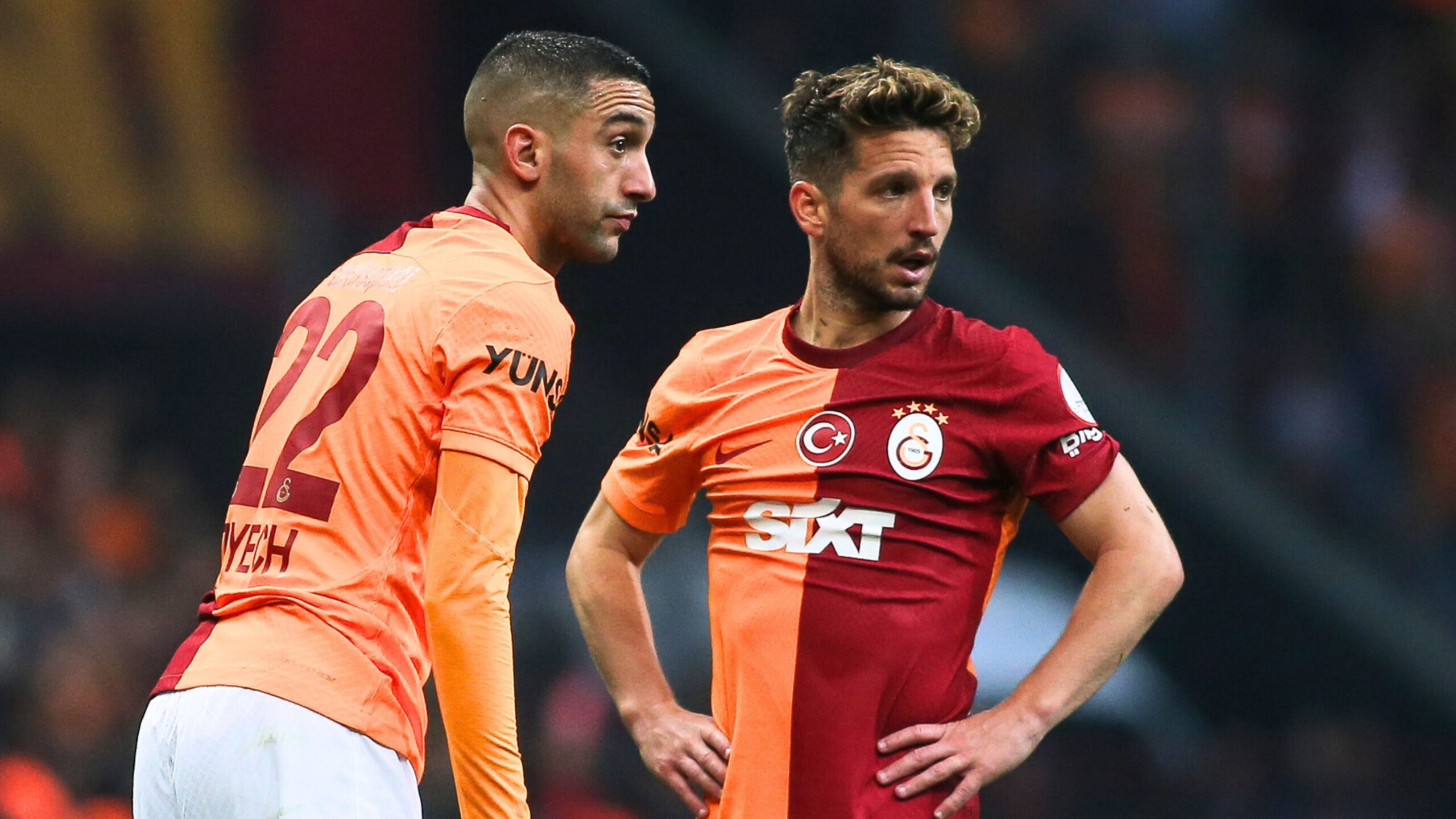 Hakim Ziyech, Galatasaray’dan Ayrılma Kararı Aldı Ayrılık Kararını Takım Arkadaşlarına