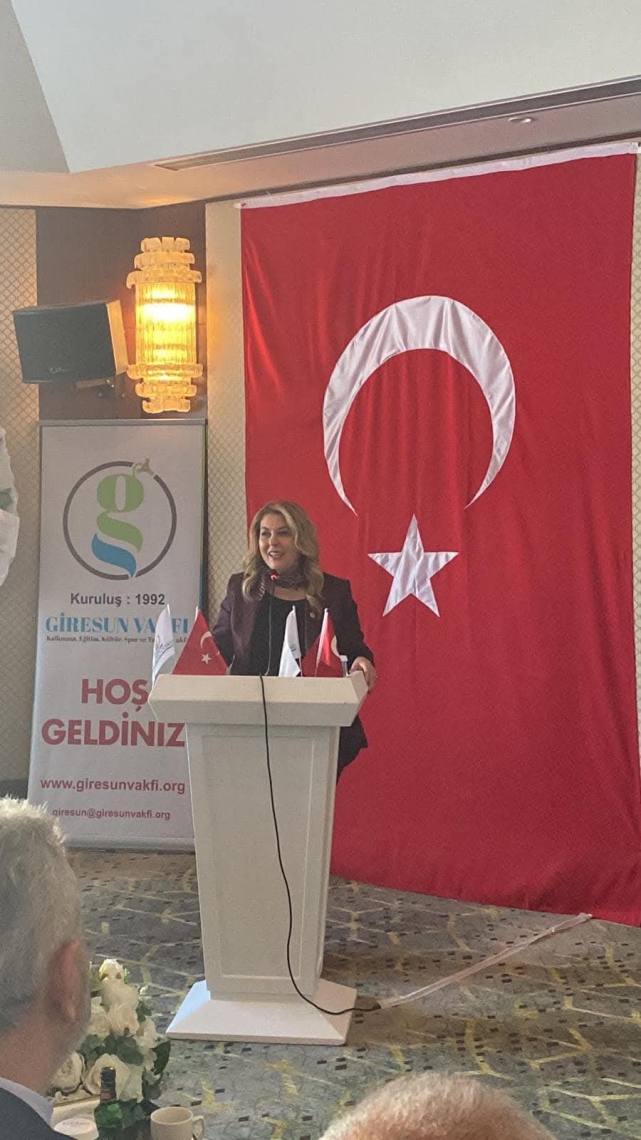 Giresun Milletvekili Gezmis Istanbuldaki Giresunlulara Destek Veriyor