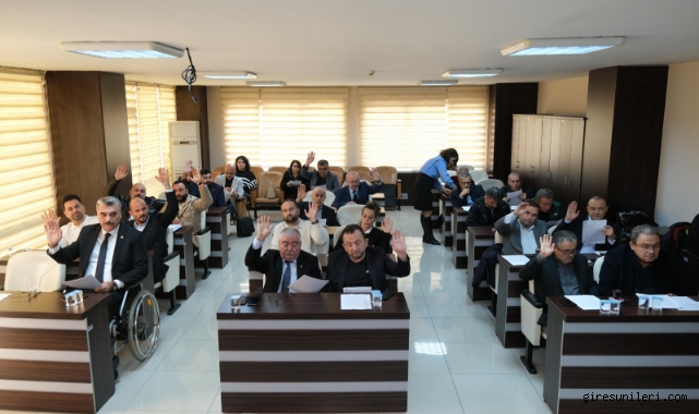 Giresun Üniversitesi’nin Tarihi Uyarısı: Boğazını Sıkmayalım! Bolu ve Karabük illeri, yeni üniversite hastanelerini inşa etmeye başlarken,