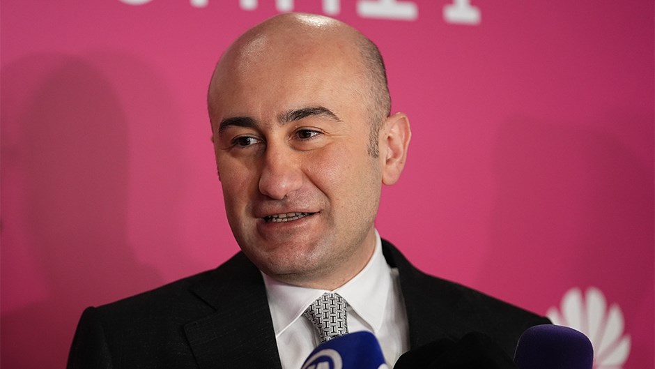 Hüseyin Yücel’den Transfer Açıklaması ve Beşiktaş’ın DurumuHaberin BaşlıklarıHüseyin Yücel’den Transfer