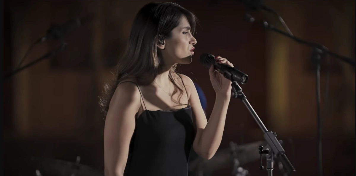 Iranda Basortusuz Konser Veren Sarkiciya Ceza Davasi Acildi