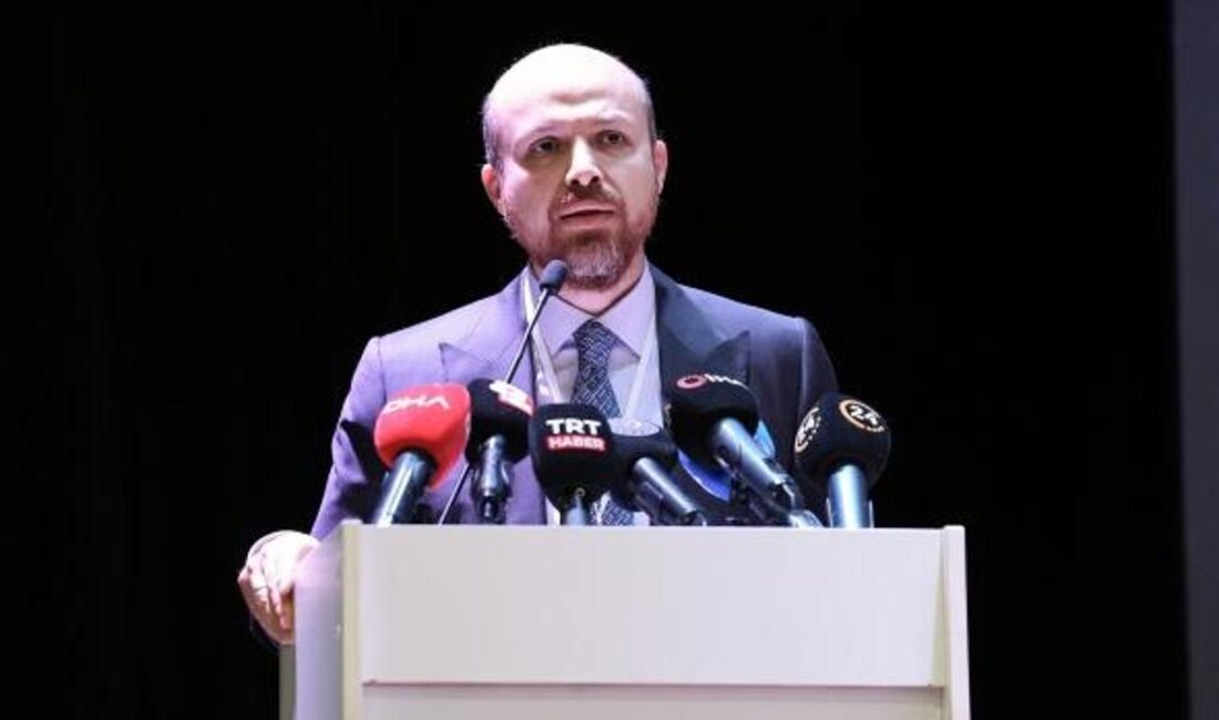 YETEV Eğitim Teknolojileri Zirvesi’nde Yapay Zeka ve Dijital Beceriler Ele