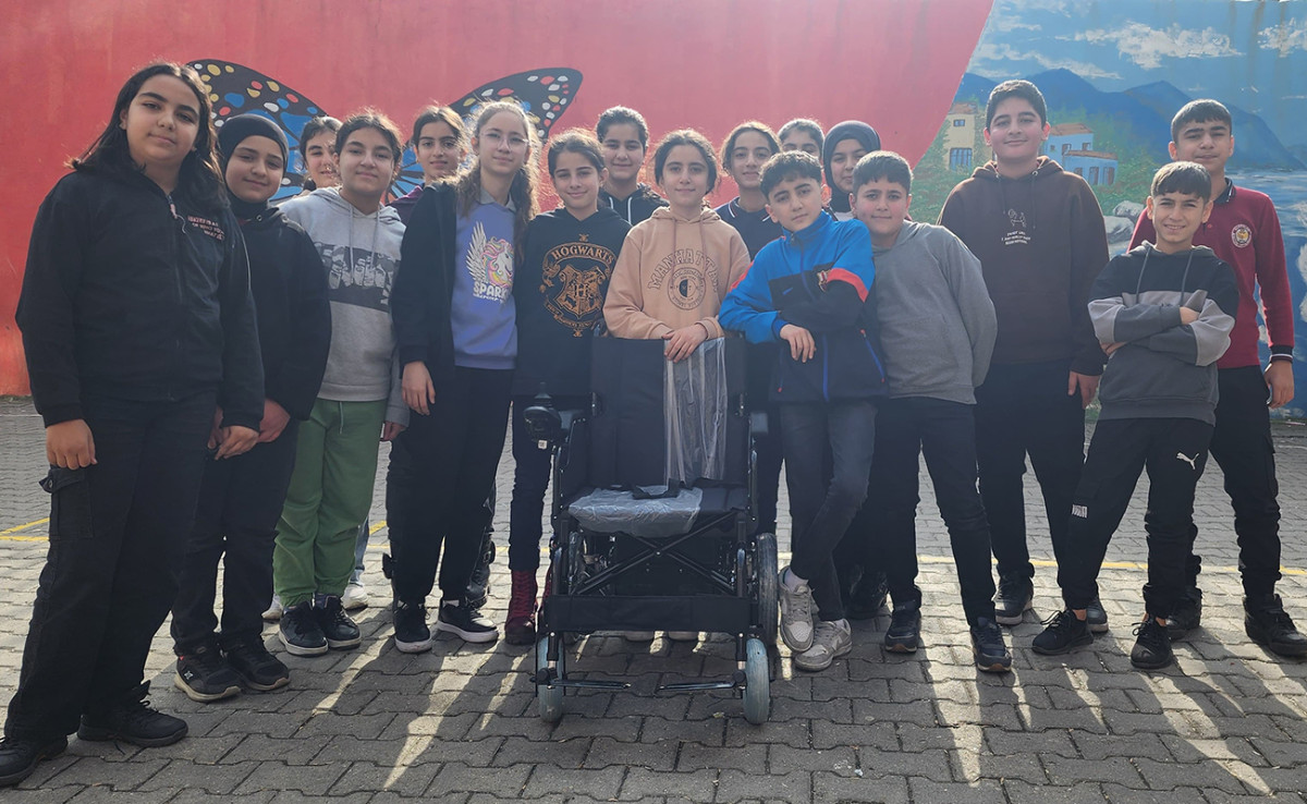 Kurtalan’da Öğretmen ve Öğrenciler, Engellilerin Hayatına Dokundu