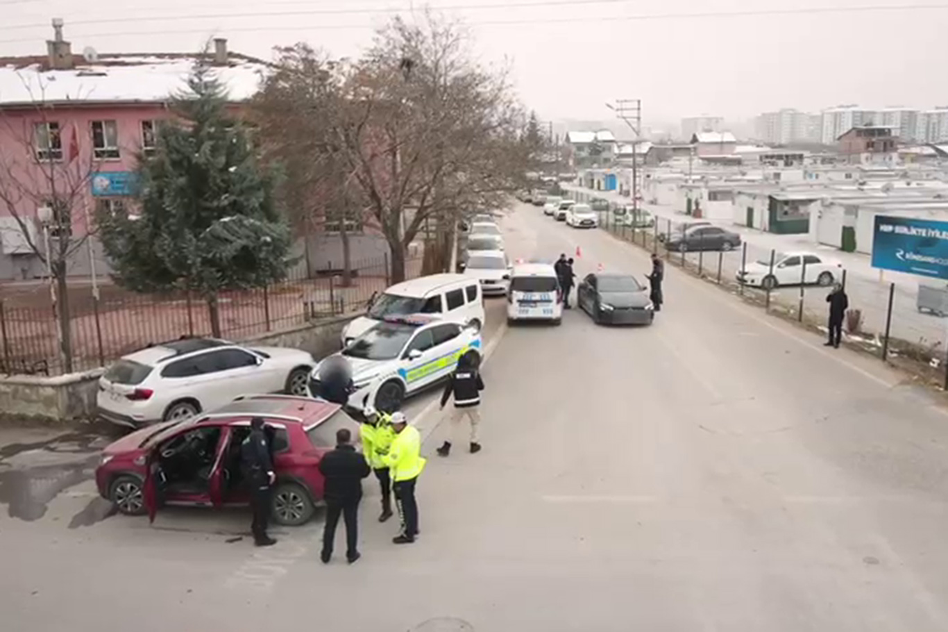 Malatyada Okul ve Yurt Cevrelerinde Denetimler Devam Ediyor