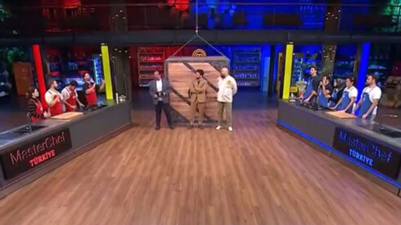 Masterchefte Tansiyon Yukseldi Eda ve Beyza Arasinda Buyuk Kavga Yasandi