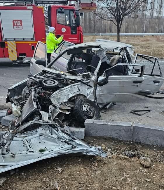 Nevşehir’de Otomobil ile Öğrenci Servisinin Çarpışması Sonucu 24 Kişi Yaralandı