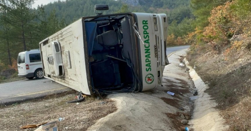 Öğrenci Servisi Kazasında Yaralılar Var Anasayfa Polis-Adliye Öğrenci servisi facia