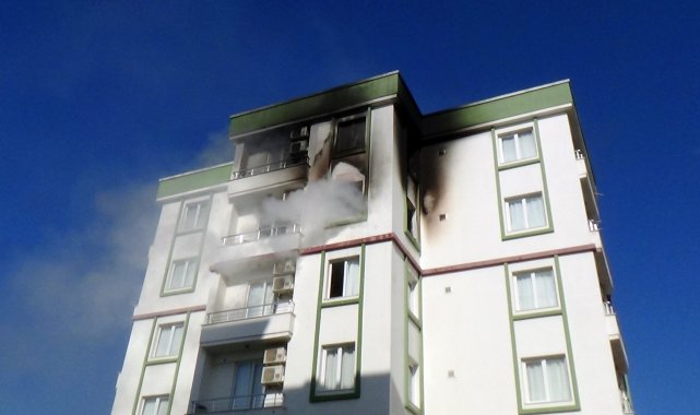 Kumluca’daki Kız Öğrenci Yurdunda Klimadan Çıkan Yangın Kontrol Altına Alındı