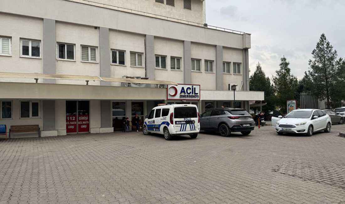 Siirt Kurtalan’da Öğretmen Sobayı Tutuştururken YaralandıHaberin BaşlıklarıSiirt Kurtalan’da Öğretmen Sobayı