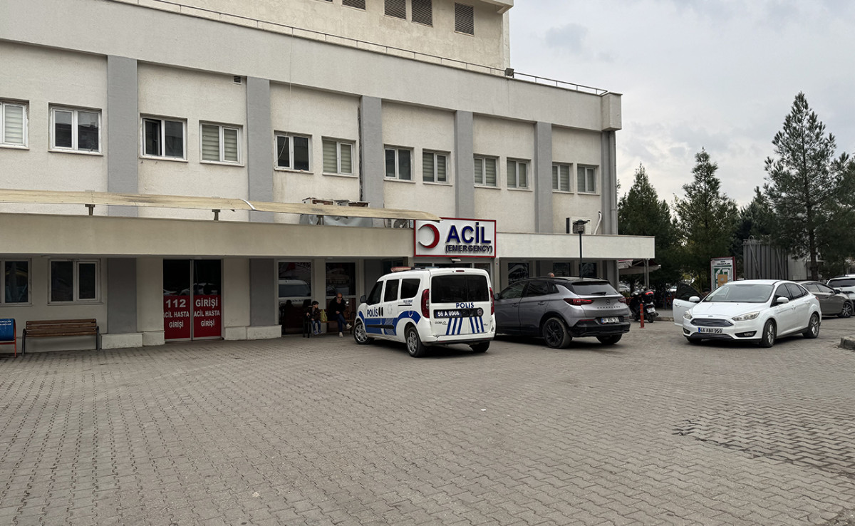 Siirt Kurtalan’da Sobayı Tutuşturmaya Çalışan Öğretmen Yaralandı