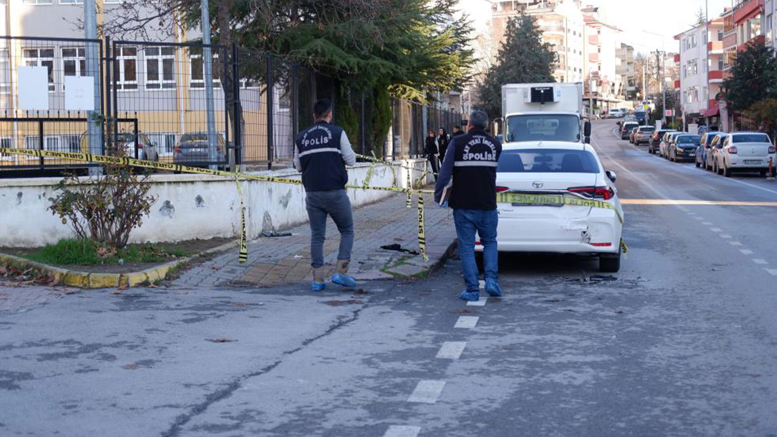 Lise Öğrencisi Okul Çıkışında Bıçaklı Saldırıya Uğradı Olay Anı Kamerada!