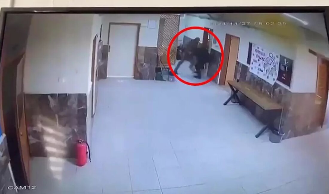 Adana’da Öğretmenler Arasında Yaşanan Tartışma Okulda Kavgaya Yol AçtıHaberin BaşlıklarıAdana’da