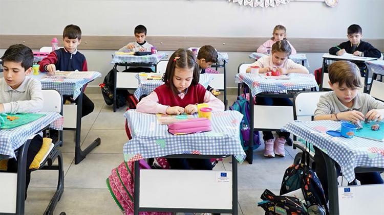 MEB Yönetmeliği Değiştirildi, Okul Kıyafetleri İçin Yeni Düzenlemeler Yapıldı Okul