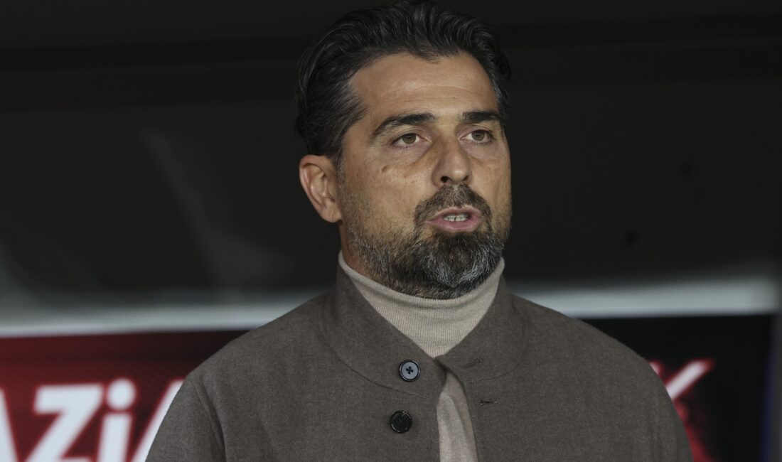 Çaykur Rizespor Teknik Direktörü İlhan Palut, Gaziantep FK karşısında alınan