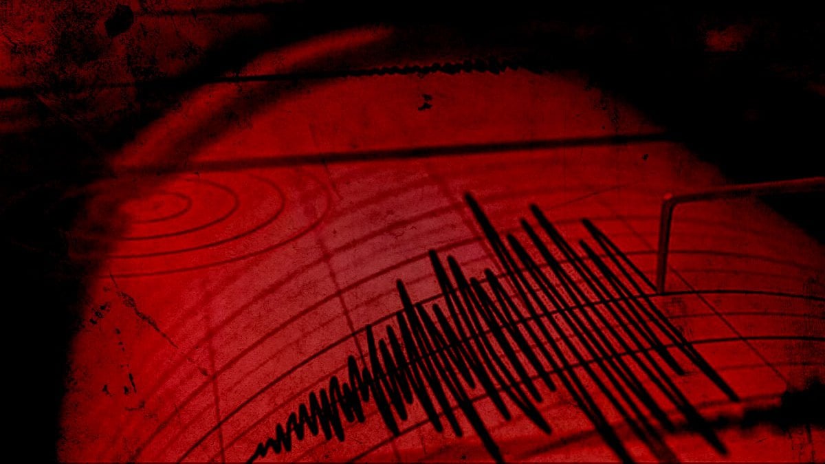 Puturgede Tarihe Gecen Deprem Felaketi 8 Aralik 2024