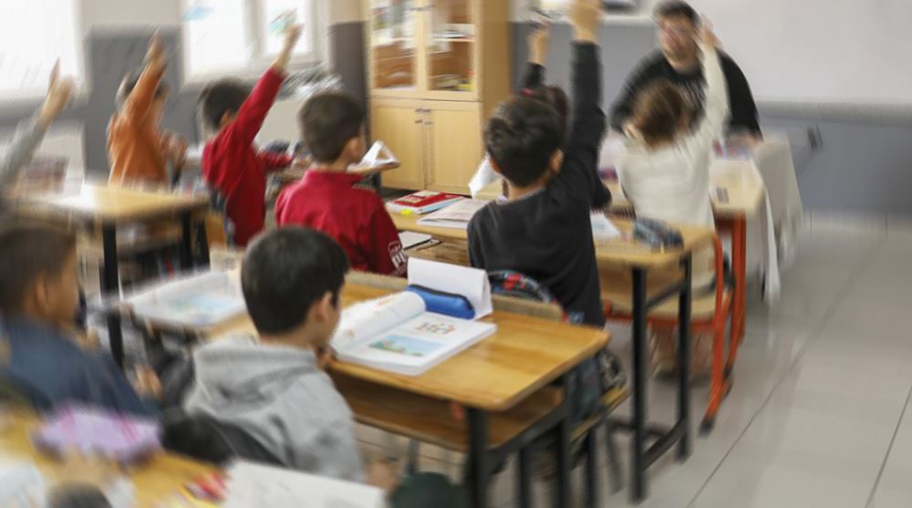 MEB’in Yeni Yönetmeliği Okul Kıyafetlerine Yönelik Kuralları BelirlediHaberin BaşlıklarıMEB’in Yeni