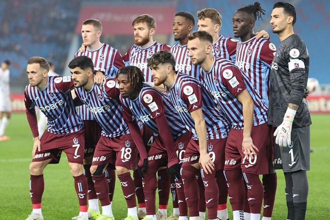 Trabzonspor'un Kasımpaşa Beraberliği Yerel Basında: "Bu Takım Kimi Yenecek?" - Son Dakika Spor Haberleri Trabzonspor'un Kasımpaşa beraberliği yerel basında: "Bu takım kimi yenecek" - 1. Foto