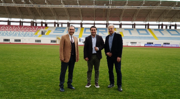 TFF Futbol Gelişim Direktörü Emrah Bayraktar, MAKÜ Spor Tesislerini Ziyaret