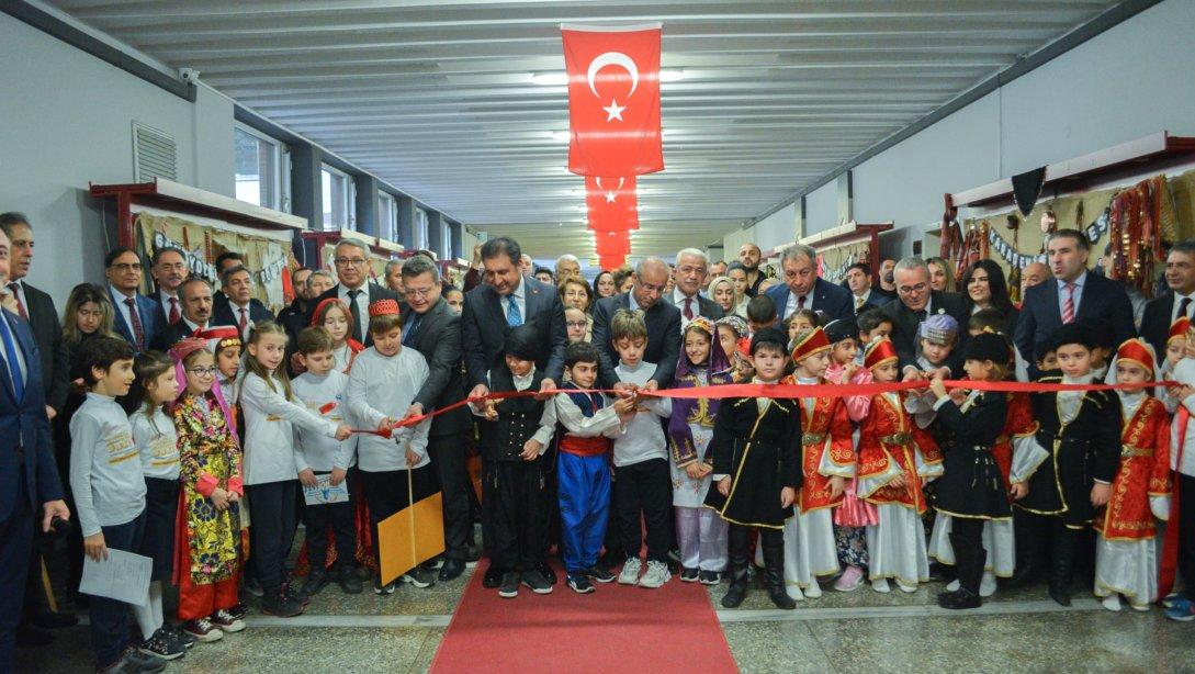 Öğrenciler Yerli Üretim ve Ekonomik Bilinç Sergisi Düzenledi Renkli Gösterilerle