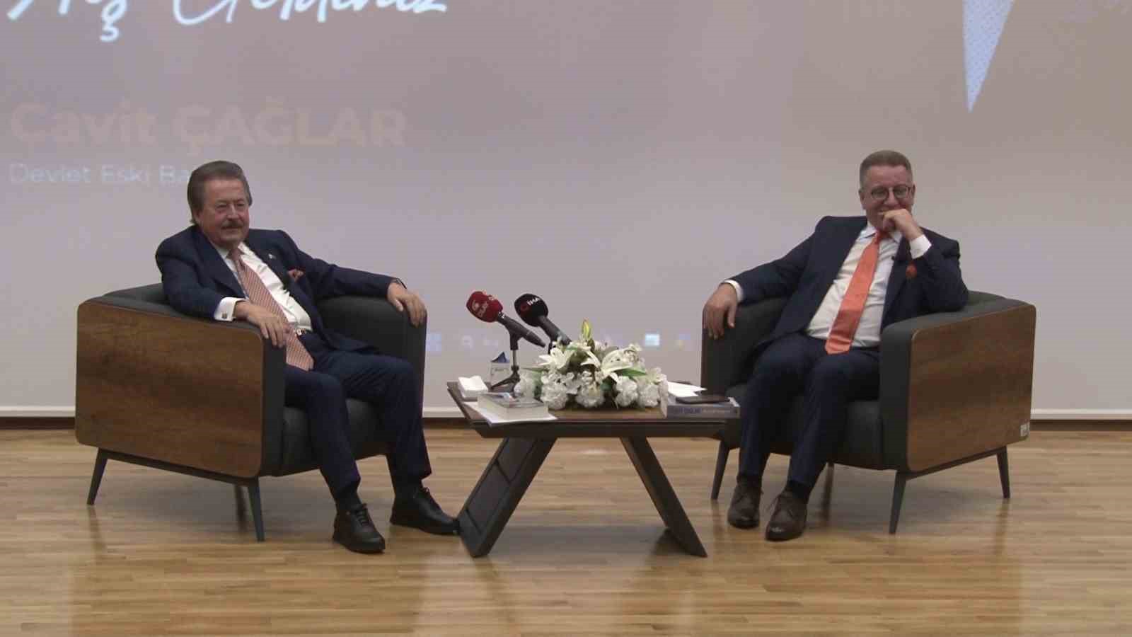 Universiteler hayata yeni baslayanlarin kendi yolunu cizdigi egitim fabrikalaridir
