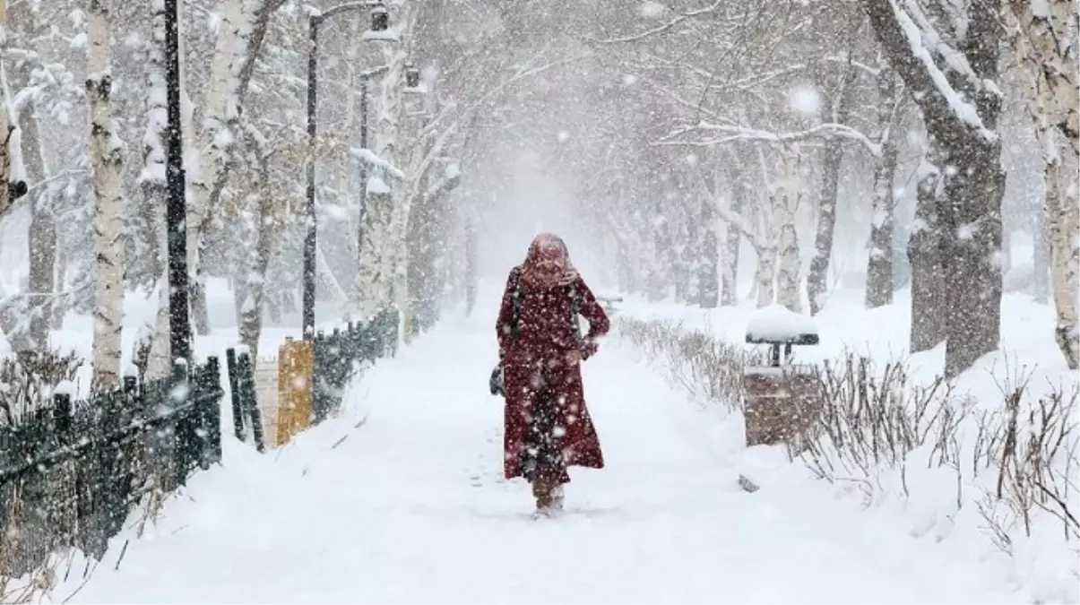 Yarin Okullar Tatil mi Valilik Kar Tatili Karari Bekleniyor