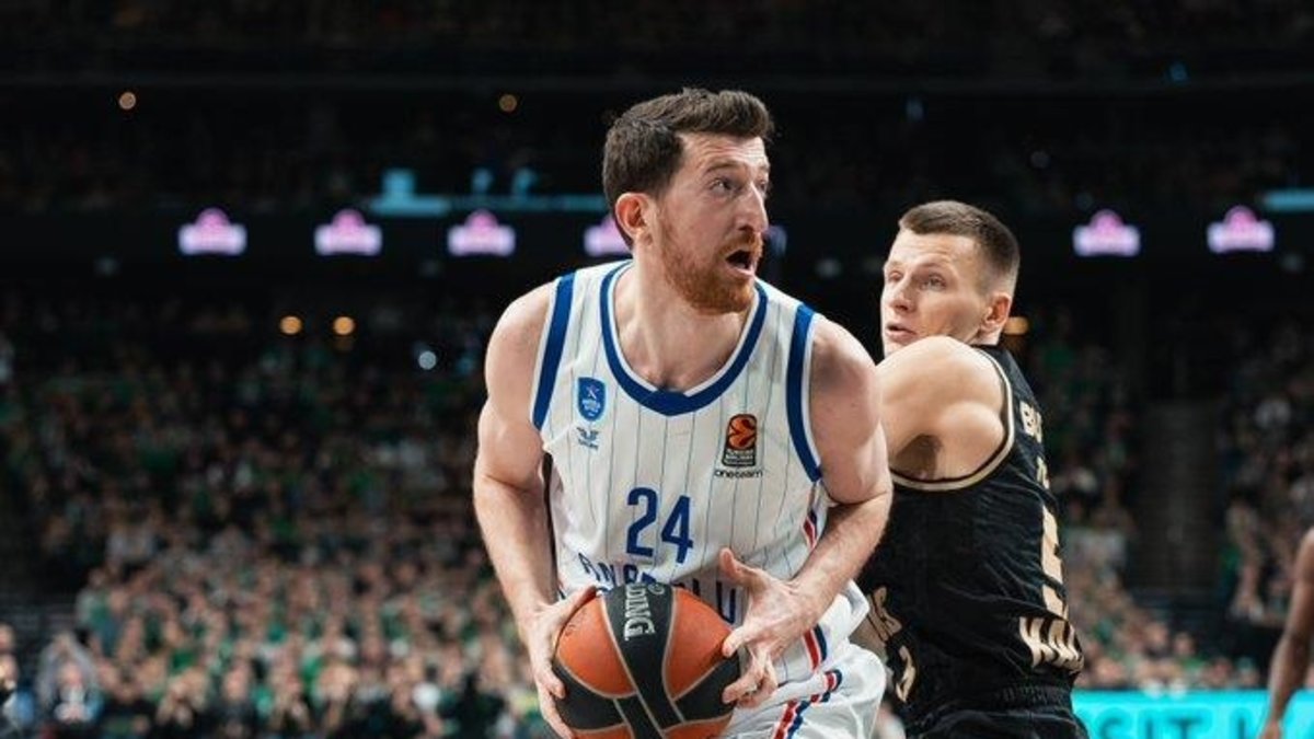 THY EuroLeague heyecanı sürüyor. Anadolu Efes, Zalgiris Kaunas deplasmanında mücadele