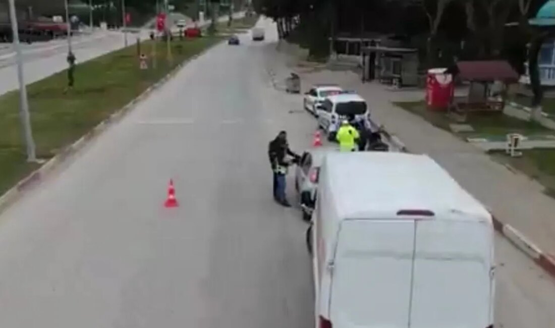 Emniyet ve Jandarma Trafik Ekipleri Okul Servislerinde Sıkı Denetim Yapıyor
