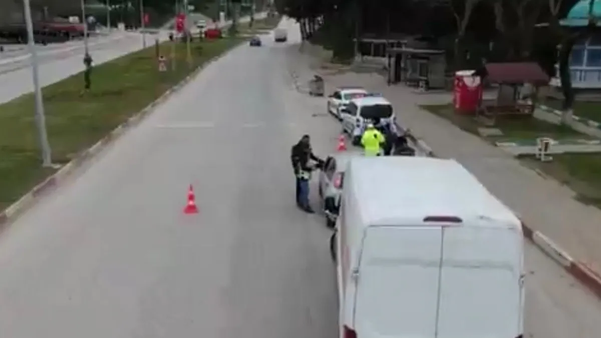 Emniyet ve Jandarma Trafik Ekipleri Okul Servislerinde Sıkı Denetim Yapıyor